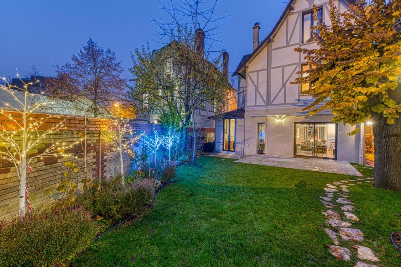 Cottage De La Foret شانتييّي المظهر الخارجي الصورة